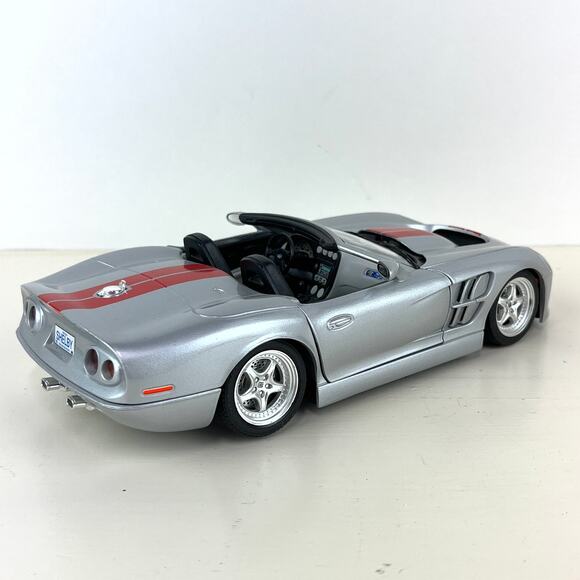 Burago 1999 Shelby Series 1 Convertible 1:18 Scale Model Car - Picture 3 of 7